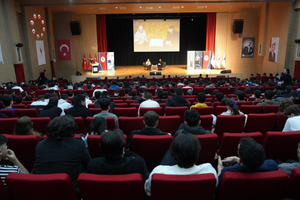 Yalova Üniversitesi Su Sporları Kulübü, Emekli SAT Komandosu Namık Ekin’i Ağırladı