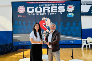 Üniversitemiz Erkekler Güreşte Türkiye Şampiyonluğu ve Üçüncülüğü Kazandı