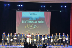 2025 Yılı Performans ve Kalite Ödüllerinde Zirve Fakültemizin!