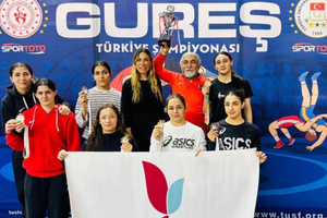 Üniversitemiz Dünya Sahnesine Yürüyor